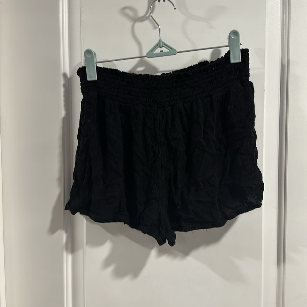 Ecote Smocked Beach Shorts - Picture 5 of 6
